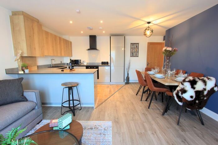 2 Bedroom Flat To Rent In Flat, Cabot Mews, Braemar Avenue, Bristol, BS7