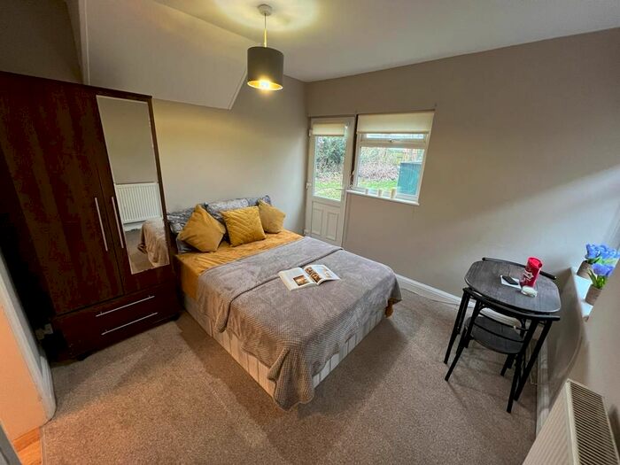 Studio To Rent In Marlborough Road, Watford, WD18