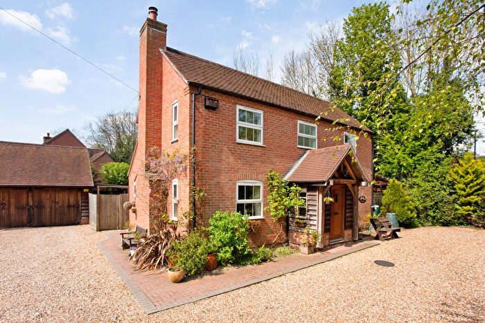 4 Bedroom Detached House For Sale In Station Road, Woolhampton, RG7