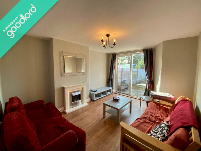 4 Bedroom Semi-Detached House To Rent In Brantingham Road, Manchester, M21