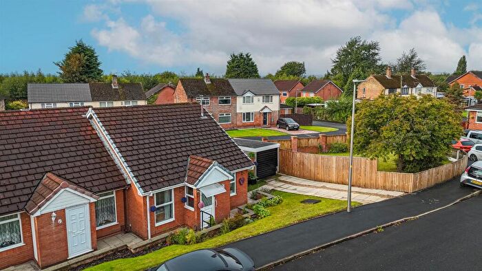 2 Bedroom Semi-Detached Bungalow For Sale In Dalebank, Atherton, Manchester, M46