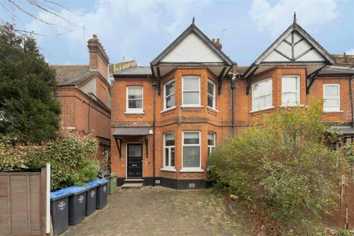 2 Bedroom Flat To Rent In St. Pauls Avenue, Willesden Green, NW2