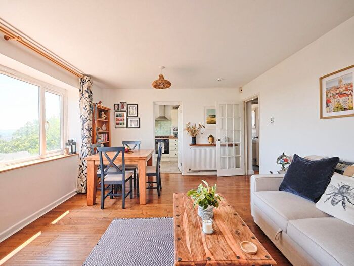 2 Bedroom Flat For Sale In Cromwell Road, St. Andrews, BS6