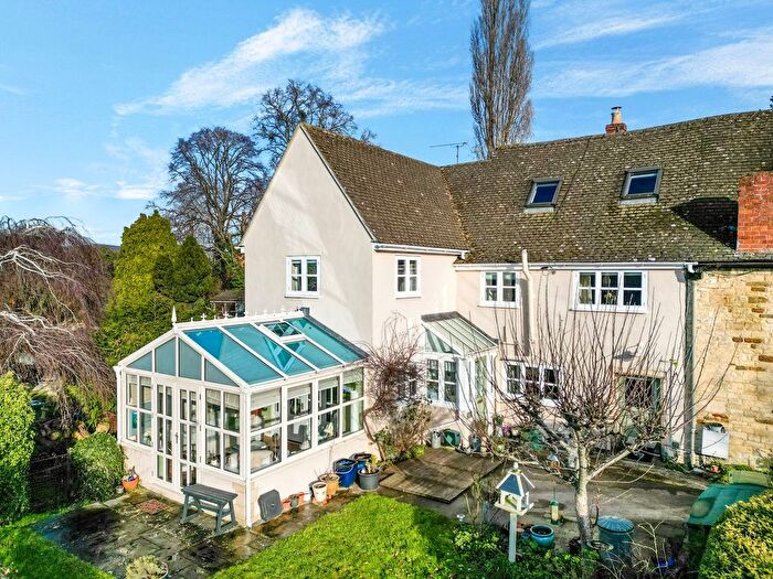 4 Bedroom Cottage For Sale In Greencourt, Kings Stanley, GL10
