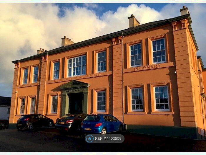 2 Bedroom Flat To Rent In Priory Street, Carmarthen, SA31