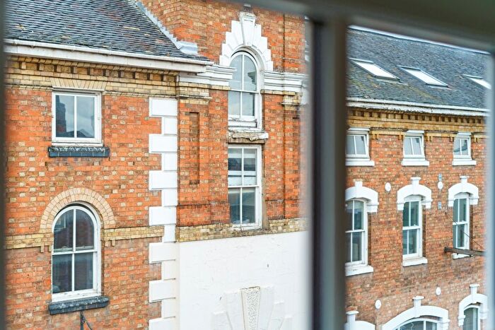1 Bedroom Flat To Rent In Union Street, Stratford-Upon-Avon, CV37