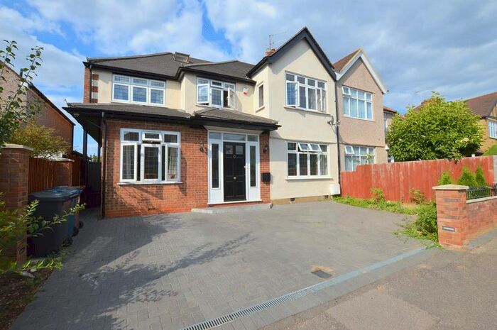 6 Bedroom Semi-Detached House To Rent In Kingsfield Avenue, North Harrow, Harrow, HA2