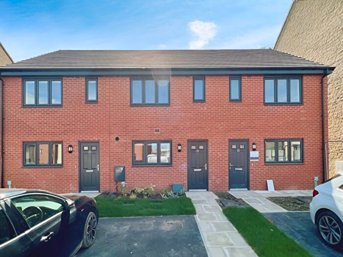 3 Bedroom Semi-Detached House To Rent In Limestone Avenue, Clay Cross, S45