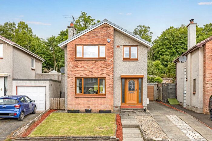 3 Bedroom Detached House For Sale In Rullion Road, Penicuik, EH26