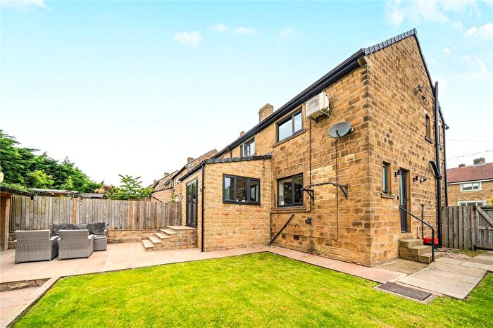 3 Bedroom Semi-Detached House For Sale In Holmfield Drive, Golcar, Huddersfield, West Yorkshire, HD7