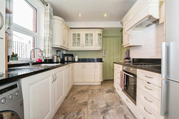 2 Bedroom Terraced House For Sale In Dutton Lane, Eastleigh, SO50