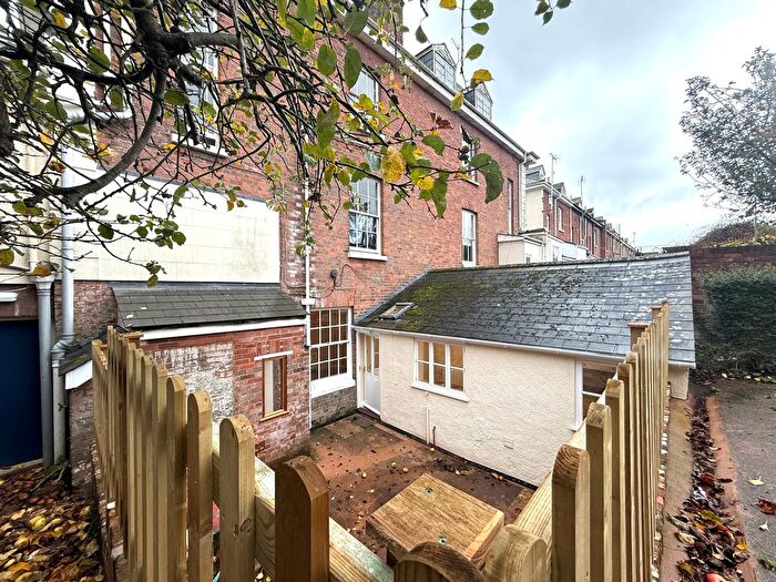 2 Bedroom Flat To Rent In New North Road, Exeter, EX4