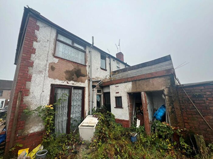 3 Bedroom End Of Terrace House For Sale In Sullivan Road, Courthouse Green, Coventry, West Midlands, CV6