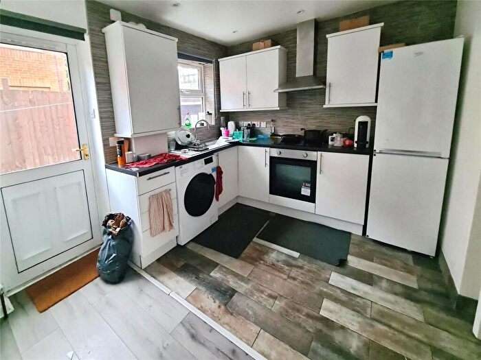4 Bedroom End Of Terrace House To Rent In Castle Street, Southampton, Hampshire, SO14