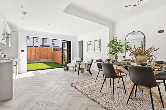 4 Bedroom Terraced House For Sale In Ascot Road, London, SW17