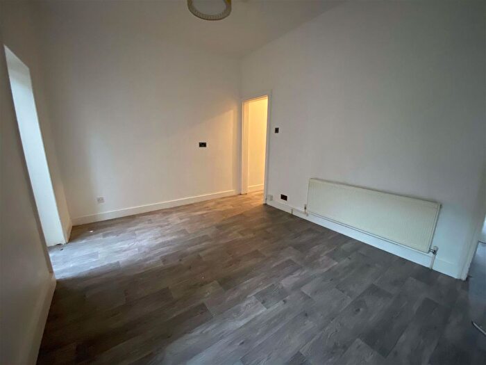 3 Bedroom Terraced House To Rent In Fountain Road, London, SW17