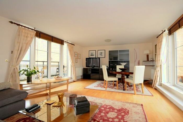 3 Bedroom Flat To Rent In Palgrave Gardens, London, NW1