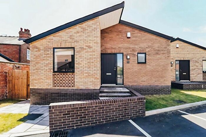 2 Bedroom Bungalow To Rent In Devonshire Court, West Bridgford, NG2