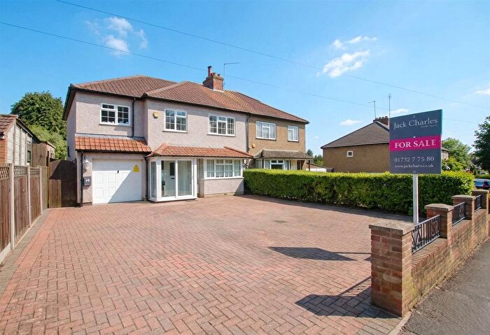4 Bedroom Semi-Detached House For Sale In Hillingdon Avenue, Sevenoaks, TN13