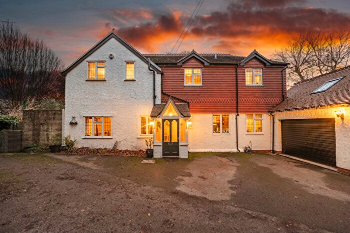 5 Bedroom Detached House For Sale In Tupwood Lane, Caterham, CR3