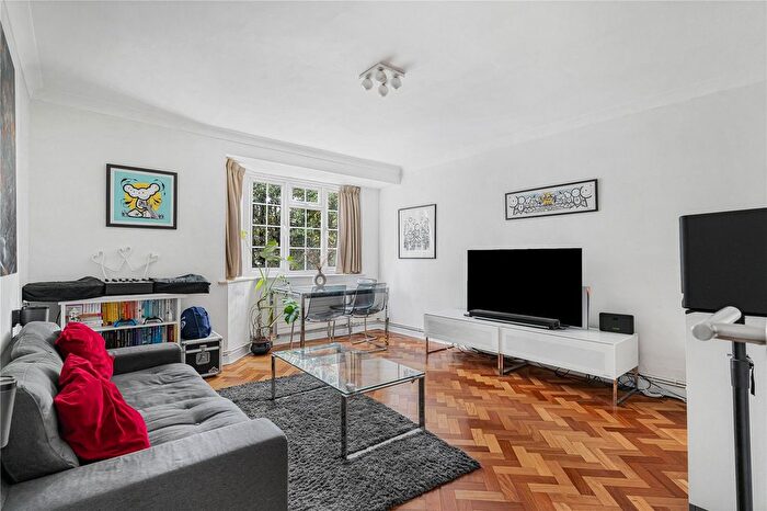 2 Bedroom Flat For Sale In West Hill, London, SW15