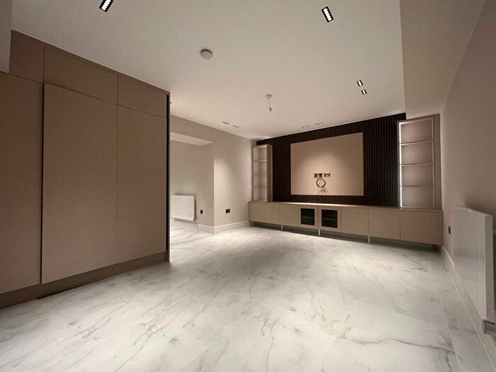 1 Bedroom Apartment To Rent In Arlington Gardens, Cranbrook, Ilford, IG1