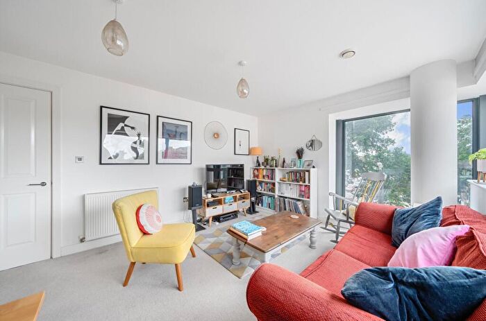 1 Bedroom Flat For Sale In Meadowcroft Mews, George Lane, London, SE6