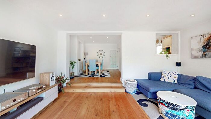 3 Bedroom Semi-Detached House To Rent In Wickham Chase, West Wickham, BR4