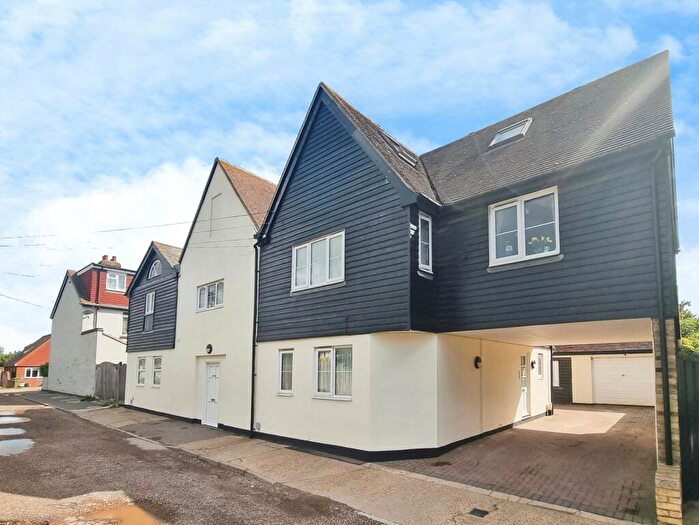 1 Bedroom Flat To Rent In Century Road, Faversham, Kent, ME13