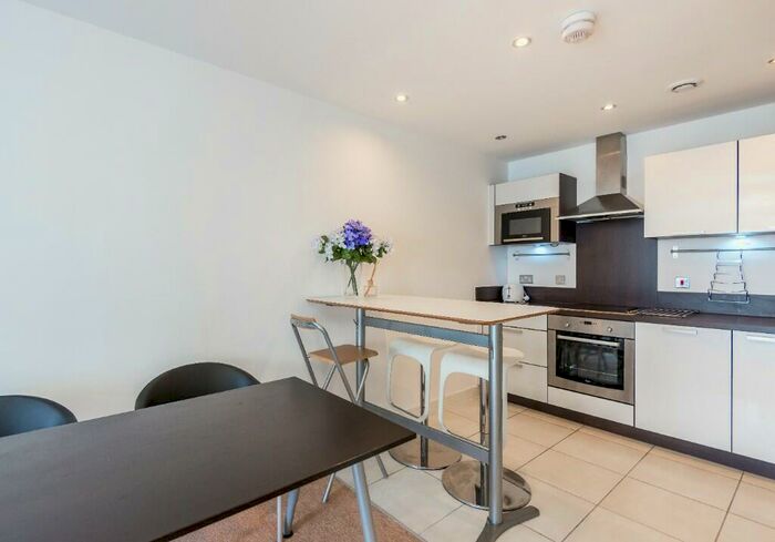1 Bedroom Apartment To Rent In Toronto House, London, SE16