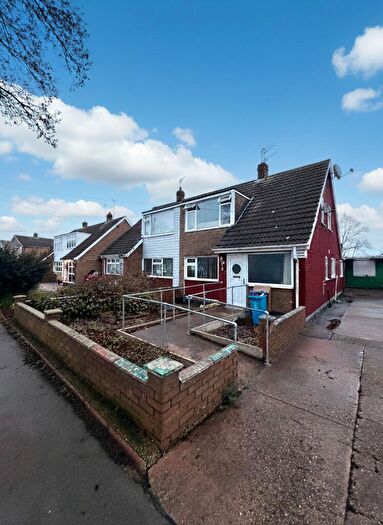 3 Bedroom Semi Detached House For Sale In Compass Road, Hull, HU6