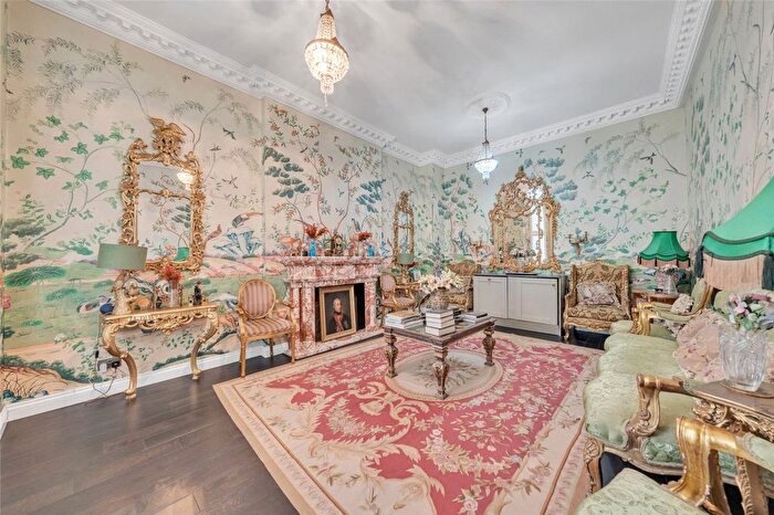 2 Bedroom Flat For Sale In Elgin Avenue, London, W9