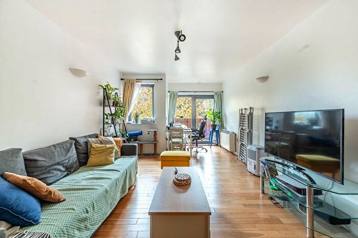 2 Bedroom Flat To Rent In Peterborough Road, Harrow, HA1