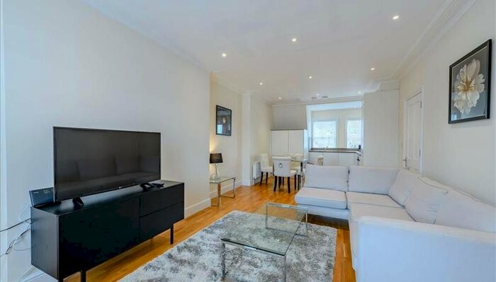 1 Bedroom Flat To Rent In Hamlet Gardens, Ravenscourt Park, London, W6