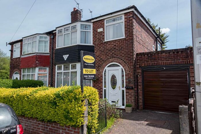 3 Bedroom Semi-Detached House To Rent In Windsor Road, Prestwich, M25