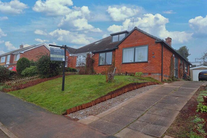 3 Bedroom Semi-Detached Bungalow For Sale In Brookfield Road, Leamington Spa, CV32