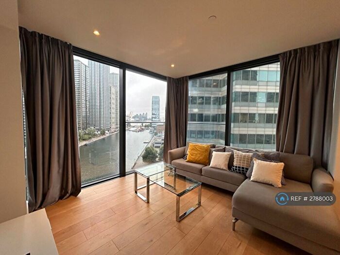 2 Bedroom Flat To Rent In Hampton Tower, London, E14