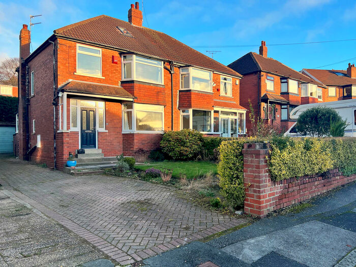 3 Bedroom Semi-Detached House To Rent In Parkside Place, Meanwood, Leeds, West Yorkshire., LS6