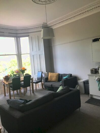 4 Bedroom Flat To Rent In Radnor Street, Kelvingrove, Glasgow, G3