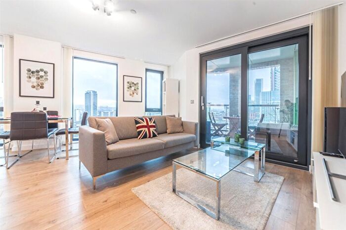 1 Bedroom Apartment To Rent In Williamsburg Plaza, London, E14
