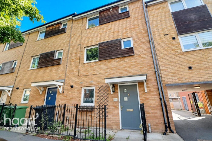 4 Bedroom Town House To Rent In Eagle Way, Peterborough, PE7