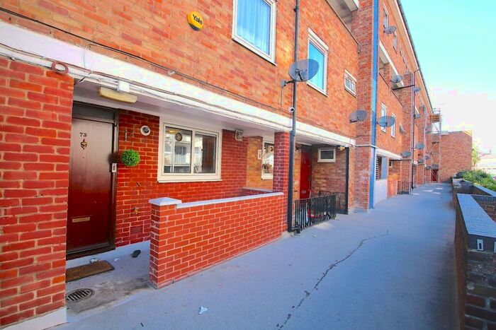 4 Bedroom House To Rent In Bow Common Lane, London, E3