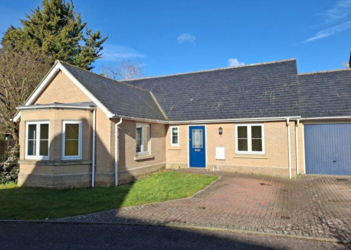 3 Bedroom Bungalow To Rent In Juniper Close, Stanway, Colchester, CO3