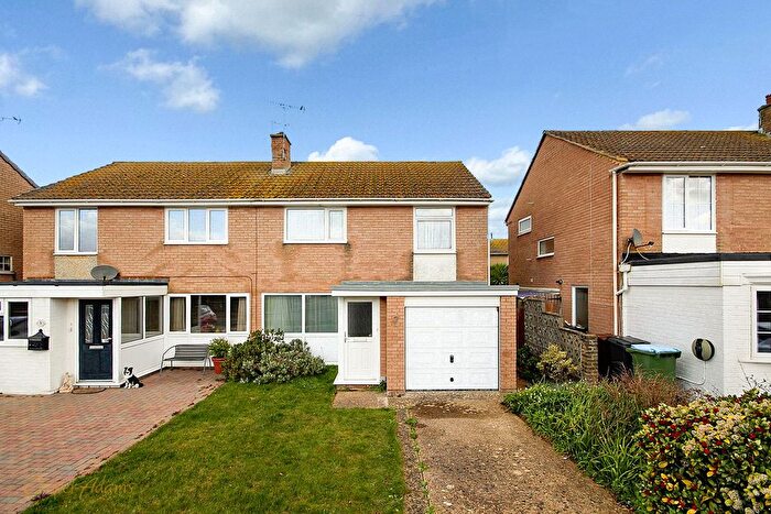 3 Bedroom Semi Detached House For Sale In Mallon Dene, Rustington, BN16