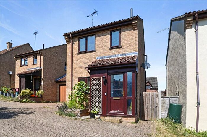 2 Bedroom Link Detached House To Rent In Gainsborough Drive, Lawford, Manningtree, CO11