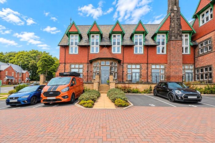 2 Bedroom Terraced House For Sale In Cookridge House, Oak Park Lane, Leeds, West Yorkshire, LS16