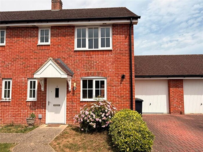 3 Bedroom Semi-Detached House To Rent In Ambrose Way, Romsey, Hampshire, SO51