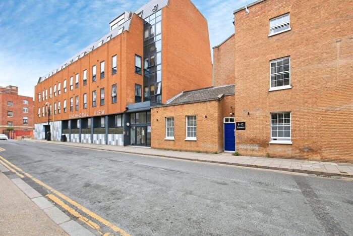 2 Bedroom Flat For Sale In Wentworth Street, Peterborough, PE1