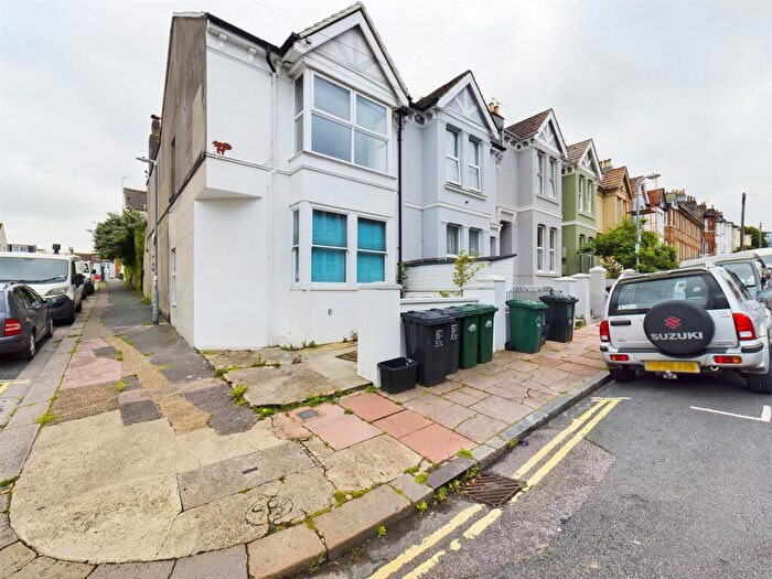 2 Bedroom Flat To Rent In Brading Road, Brighton, East Sussex, BN2
