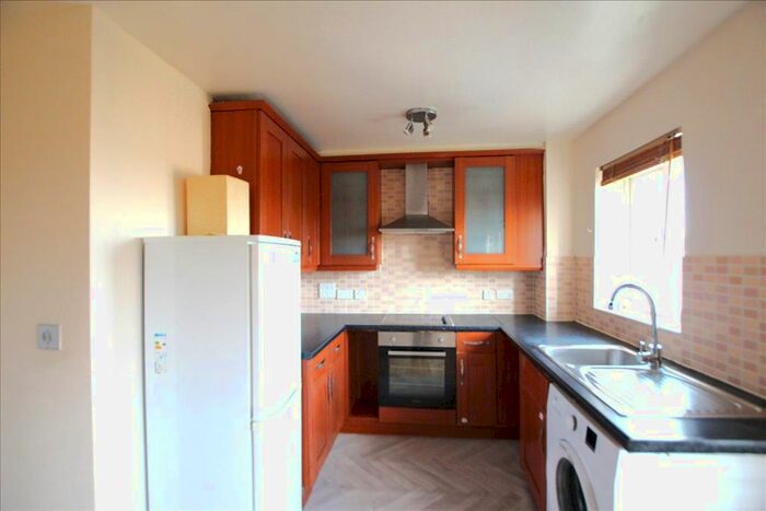 2 Bedroom Flat To Rent In Culpepper Close, Edmonton, London, N18